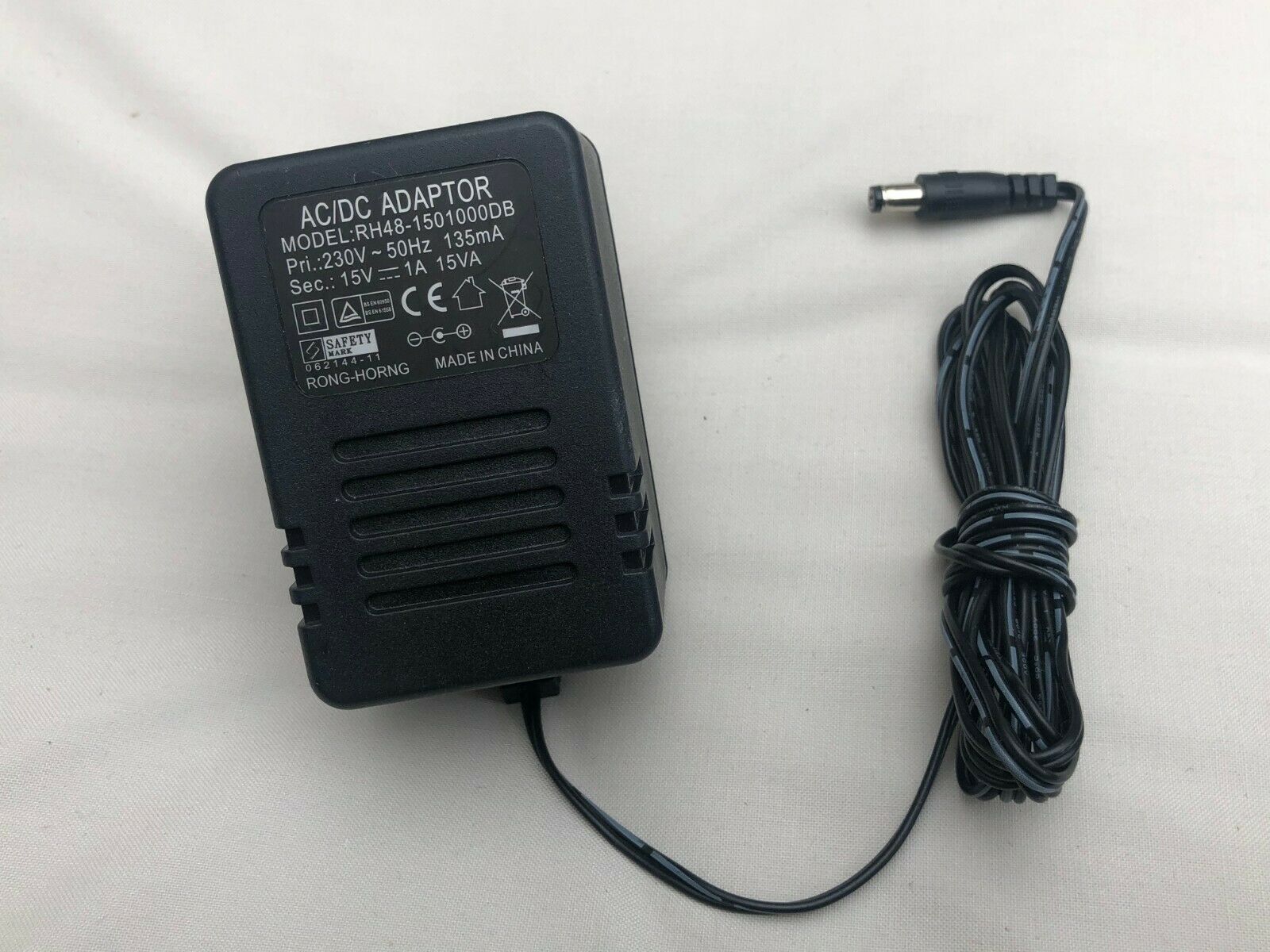 New AC/DC ADAPTOR RH48-1501000DB AC Adaptor 15V 1A Power Adapter